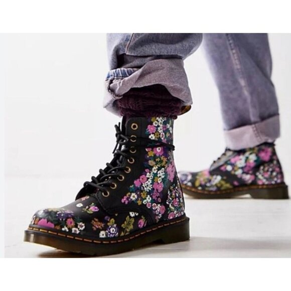 NEW Dr. Martens 1460 Pascal 38 7 L Floral Airwair Lace-Up Leather Boots NWOB - Picture 1 of 10